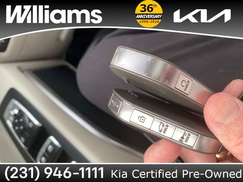 Used 2023 Kia Telluride EX w/ EX Captain's Chair Package AWD/4WD image 31