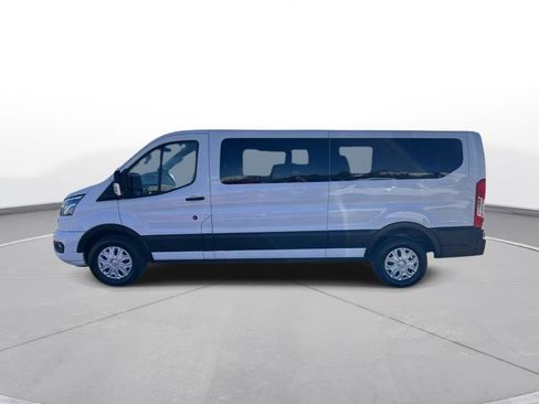 Used 2023 Ford Transit 350 XLT image 3