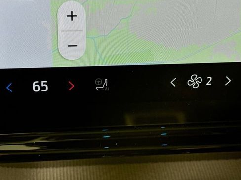 New 2025 Ford Expedition Active image 25