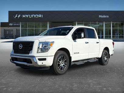 Used 2021 Nissan Titan SV w/ SV Convenience Package