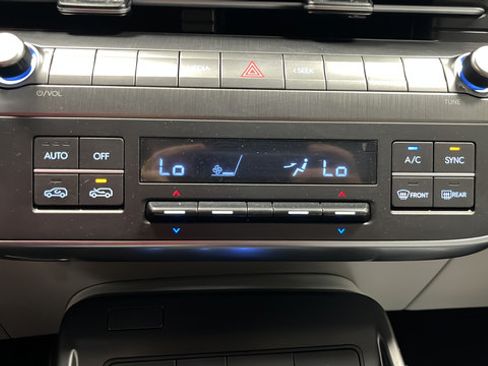 Used 2024 Hyundai Kona SEL w/ Convenience Package AWD/4WD image 17