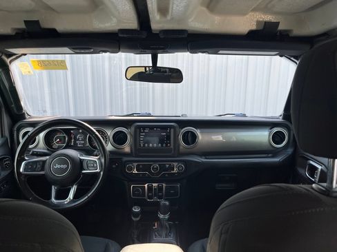 Used 2021 Jeep Wrangler Unlimited Sahara AWD/4WD image 18
