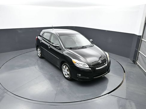 Used 2010 Toyota Matrix S AWD/4WD image 17