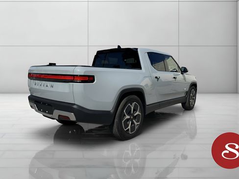 Used 2024 Rivian R1T Adventure image 11