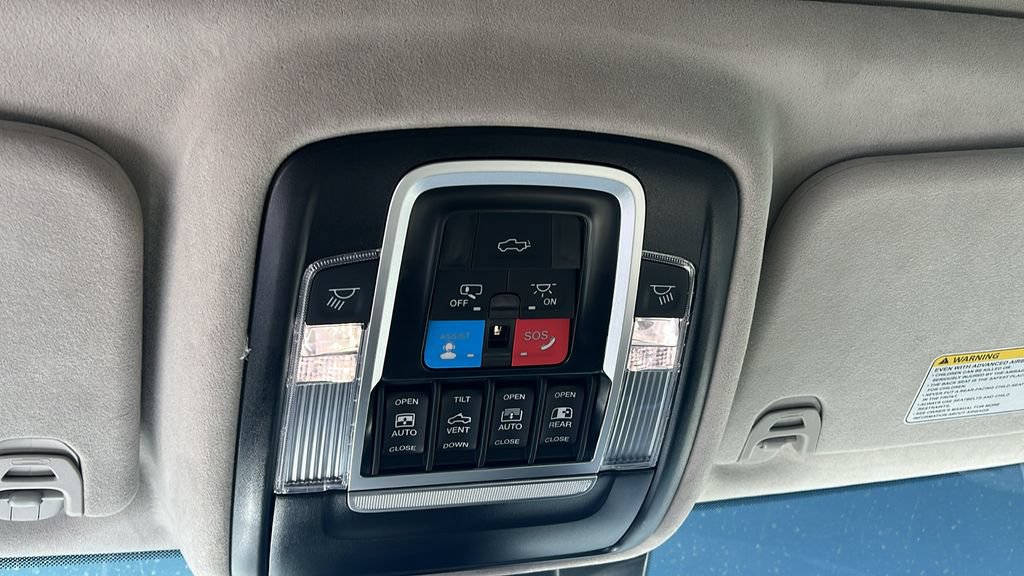 Used 2024 RAM 1500 Limited AWD/4WD image 17