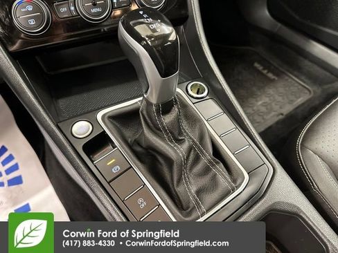 Used 2024 Volkswagen Jetta SE w/ Panoramic Sunroof Package image 22