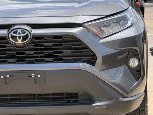 Used 2021 Toyota RAV4 XLE FWD image 8