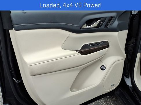 Certified 2023 GMC Acadia Denali w/ Denali Ultimate Package AWD/4WD image 5