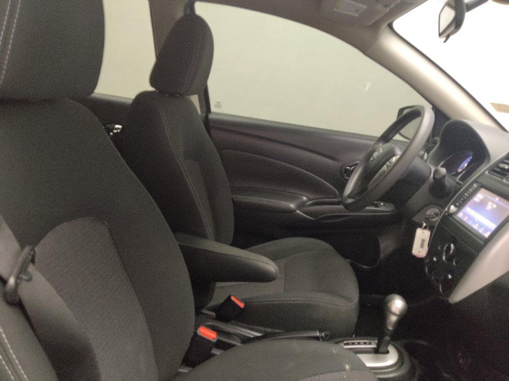 Used 2018 Nissan Versa SV FWD image 21