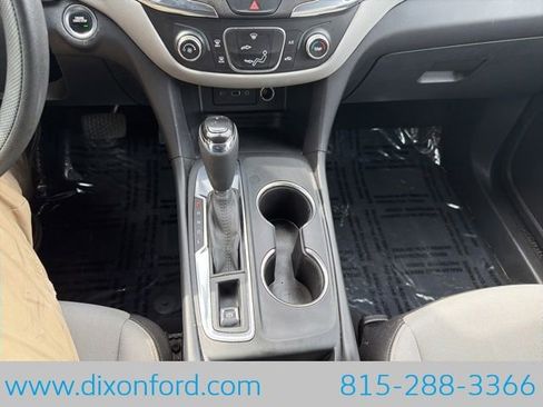 Used 2019 Chevrolet Equinox LS w/ LS Convenience Package image 12