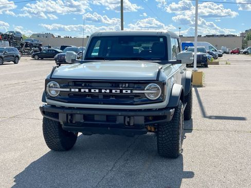 Used 2023 Ford Bronco Outer Banks w/ Sasquatch Package AWD/4WD image 3