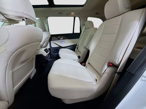 New 2026 Mercedes-Benz GLS 450 4MATIC image 25