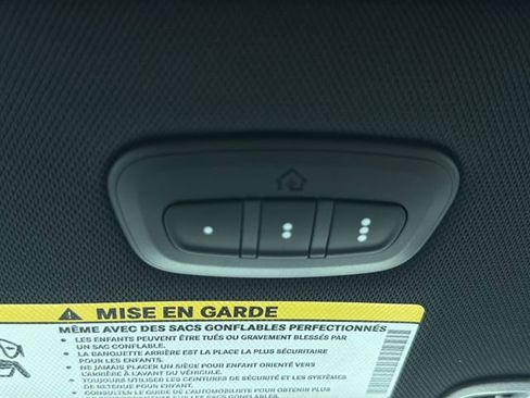 New 2026 Chrysler Pacifica Limited image 23