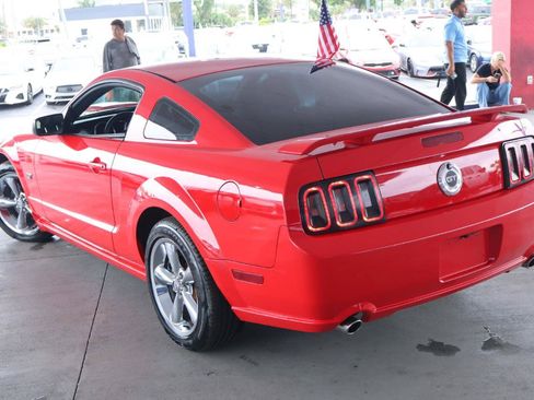 Used 2008 Ford Mustang GT RWD image 7
