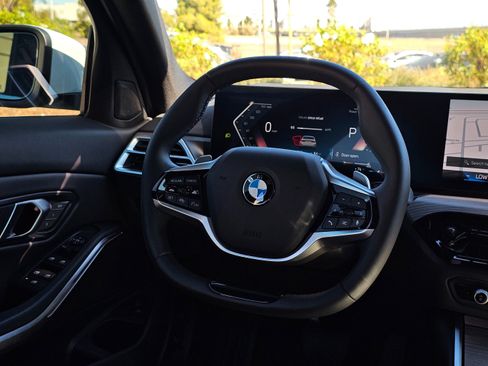 Used 2025 BMW 330i xDrive Sedan image 21