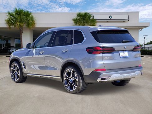 Certified 2026 BMW X5 xDrive40i w/ Climate Comfort Package AWD/4WD image 6