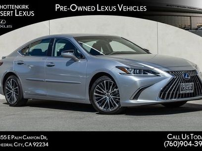 Used 2022 Lexus ES 300h w/ Premium Package