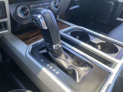 Certified 2018 Ford F150 Lariat w/ Equipment Group 502A Luxury AWD/4WD image 28