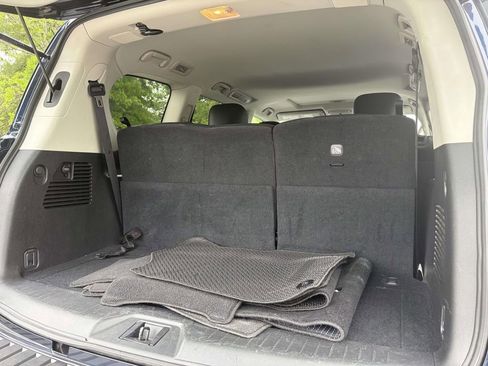 Used 2024 Nissan Armada SL w/ Captain's Chairs Package RWD image 11
