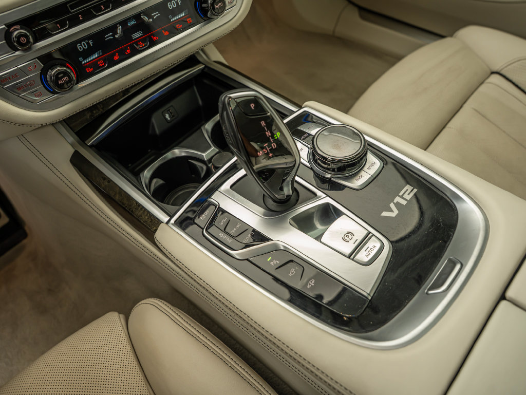 Used 2019 BMW M760i xDrive w/ Luxury Rear Seating Package AWD/4WD image 37