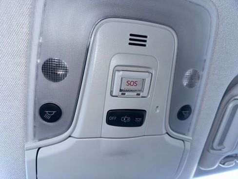 Certified 2020 Toyota Prius Prime LE image 17