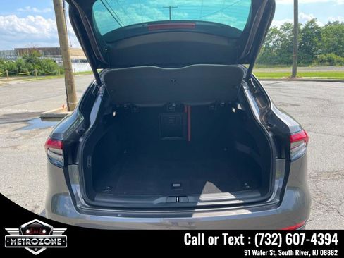 Used 2022 Maserati Levante GT image 16