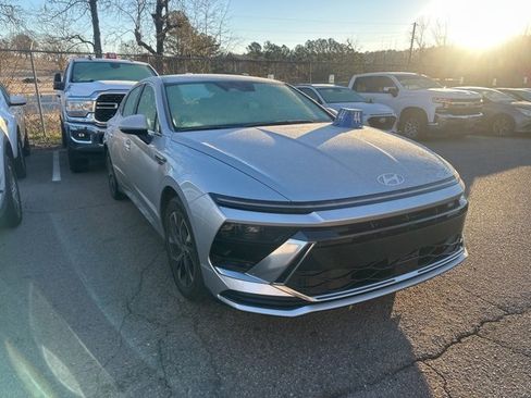 Used 2024 Hyundai Sonata SEL image 1