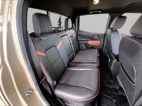 Used 2024 GMC Canyon AT4 w/ AT4 Premium Package AWD/4WD image 17