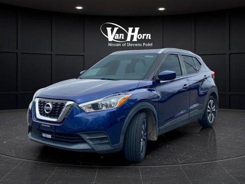Used 2019 Nissan Kicks SV FWD image 3