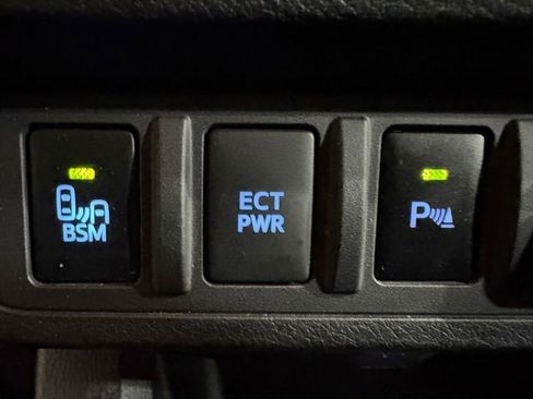 Certified 2019 Toyota Tacoma TRD Off-Road image 18