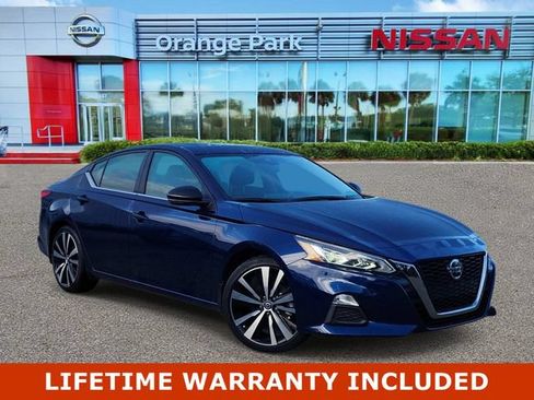 Used 2021 Nissan Altima 2.5 SR w/ SR Premium Package FWD image 1