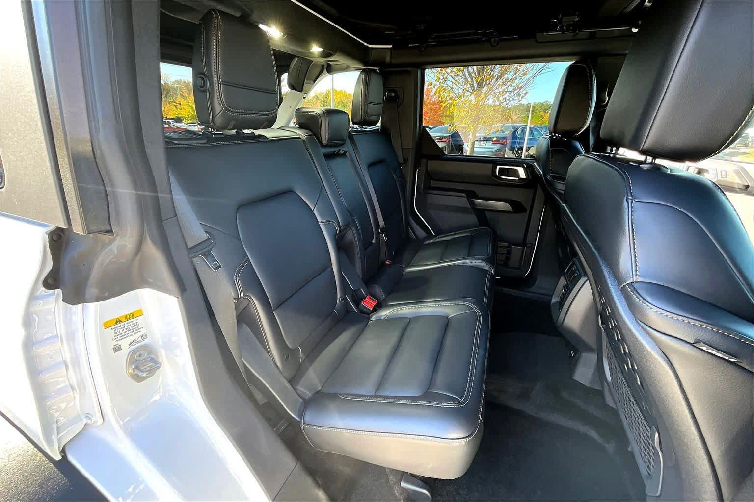 Used 2025 Ford Bronco Badlands AWD/4WD image 19