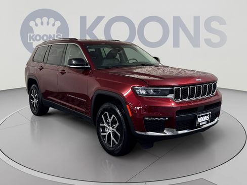 Used 2023 Jeep Grand Cherokee L Limited AWD/4WD image 10