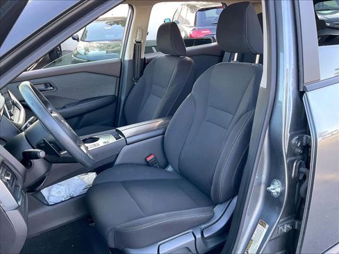 Used 2023 Nissan Rogue S image 25