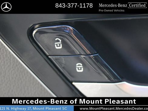 Used 2025 Mercedes-Benz GLC 300 image 23