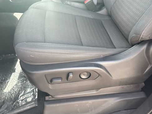 Used 2022 Chevrolet Silverado 1500 LT AWD/4WD image 21