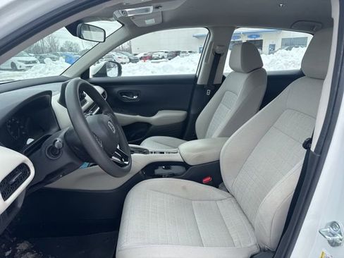 Certified 2023 Honda HR-V LX image 13