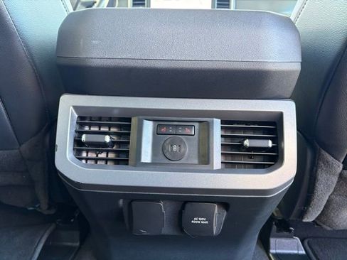 Used 2024 Ford F250 Lariat image 36