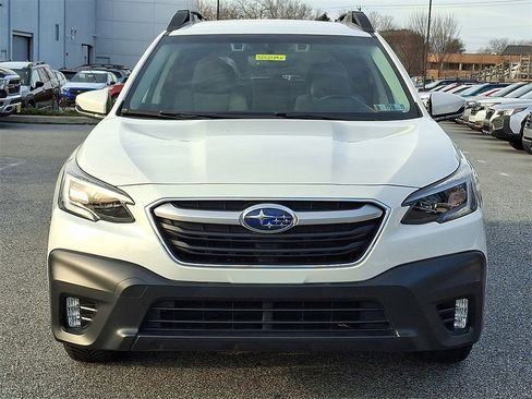 Used 2020 Subaru Outback Premium image 2