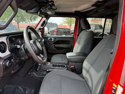Used 2024 Jeep Wrangler Unlimited Sport AWD/4WD image 14