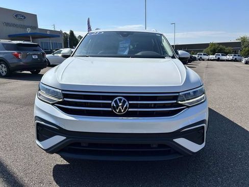 Used 2023 Volkswagen Tiguan SE FWD image 30