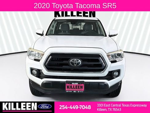 Used 2020 Toyota Tacoma SR5 RWD image 2