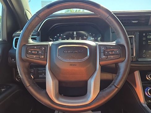Used 2024 GMC Yukon XL Denali w/ Advanced Technology Package AWD/4WD image 43