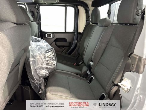 New 2026 Jeep Gladiator Sport image 19