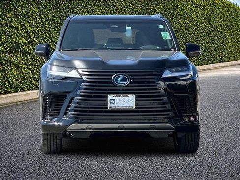 New 2026 Lexus LX 600 4WD w/ Luxury Package image 3