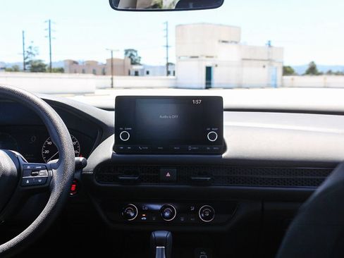 Certified 2025 Honda HR-V LX image 14