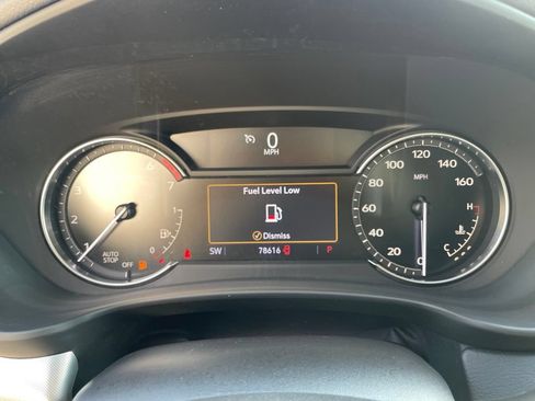 Used 2023 Cadillac XT4 Premium Luxury FWD image 10