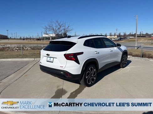 New 2026 Chevrolet Trax RS w/ Sunroof Package image 8