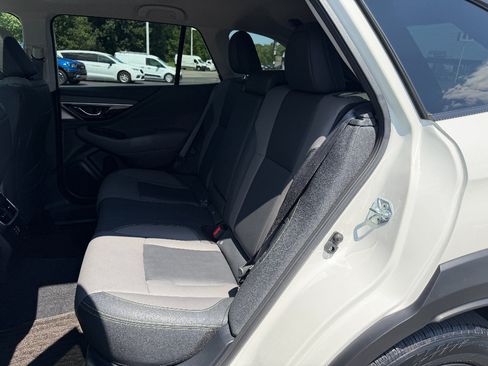 Used 2025 Subaru Outback Onyx Edition AWD/4WD image 19