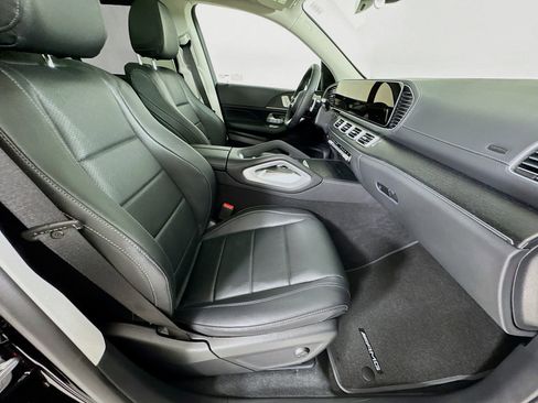New 2026 Mercedes-Benz GLS 450 4MATIC image 32